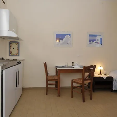 George's Paros Apart-hotel Alikí