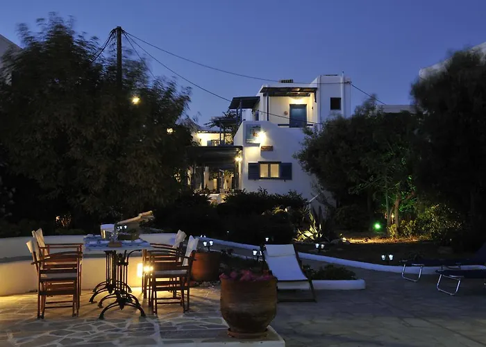 George's Paros Hotel apartamentowy 3*
