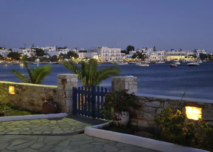 George's Paros Hotel apartamentowy Alikí