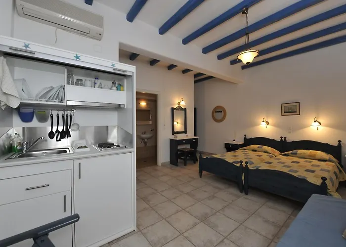 Hotel apartamentowy George's Paros 3*