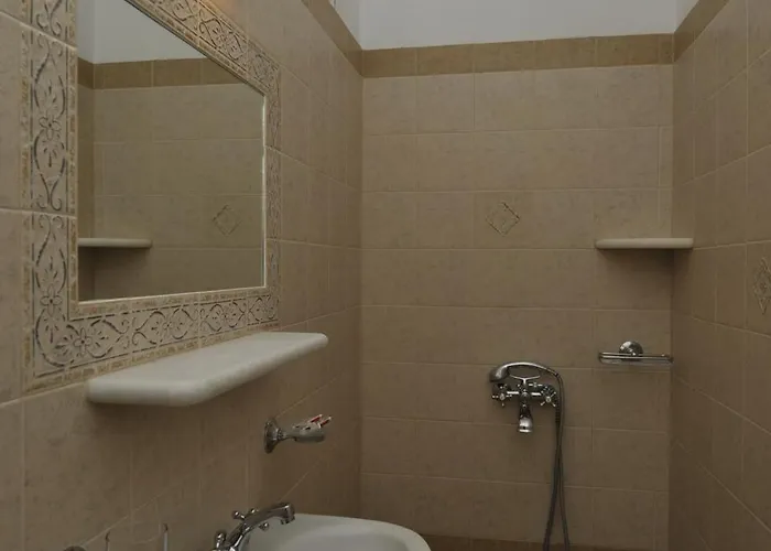 George's Paros Hotel apartamentowy 3*