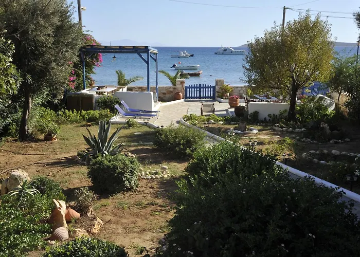 George's Paros Hotel apartamentowy