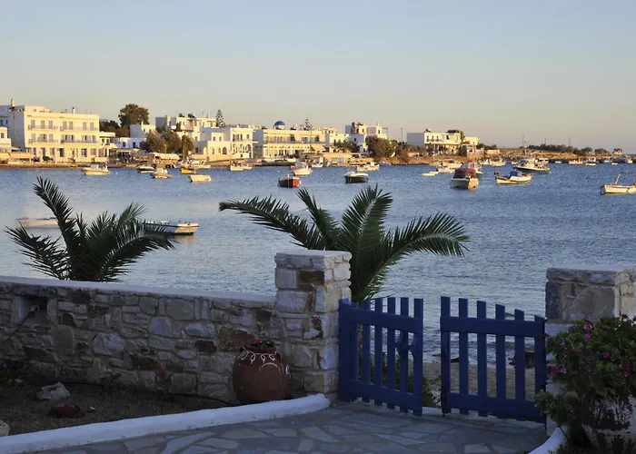 George's Paros Hotel apartamentowy 3*
