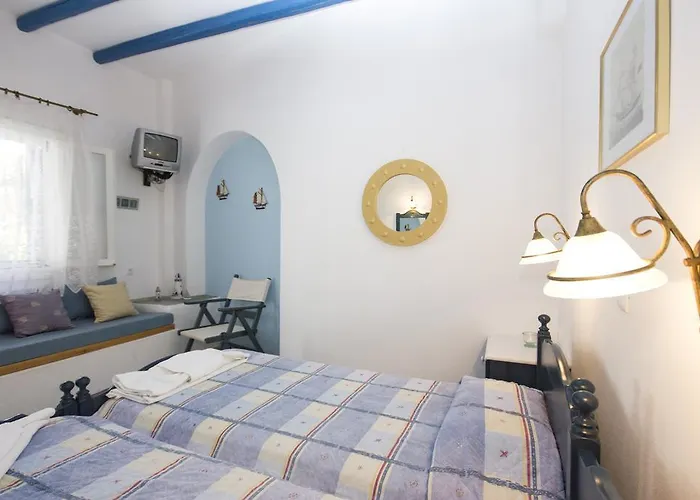 Hotel apartamentowy George's Paros 3*
