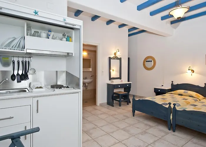George's Paros Hotel apartamentowy 3*