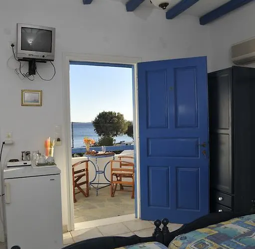 Hotel apartamentowy George's Paros 3*