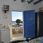 Aparthotel George's Paros 3*