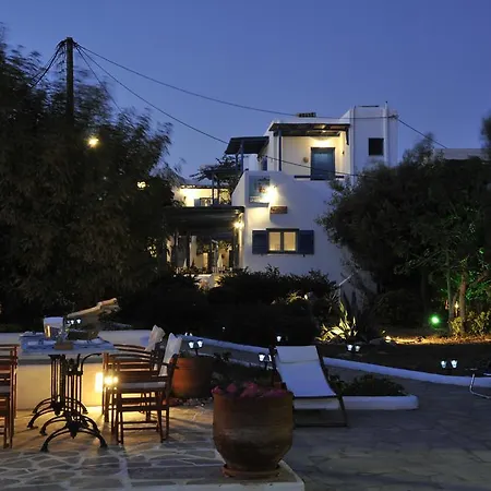 George's Paros Apartmanhotel 4*