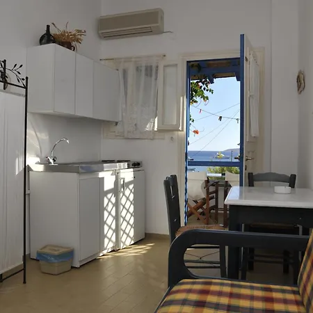Apartmanhotel George's Paros 4*
