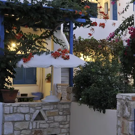 George's Paros Aparthotel