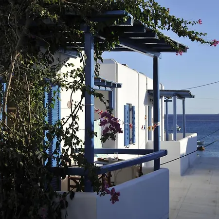 George's Paros Ξενοδοχείο με διαμερίσματα 3*