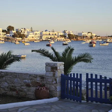 George's Paros Ξενοδοχείο με διαμερίσματα 3*