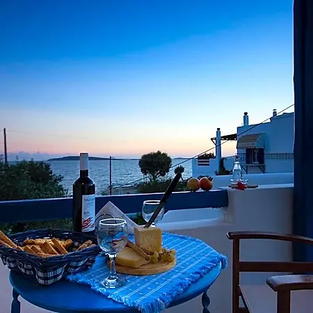 George's Paros Apartmanhotel Alikí