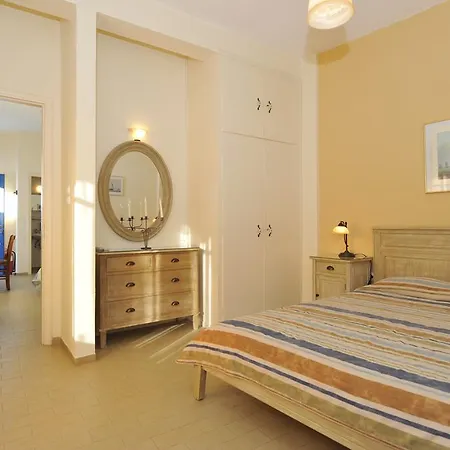 Apartmanhotel George's Paros 4*