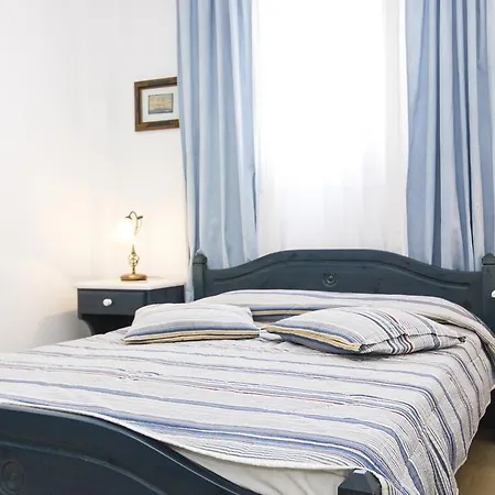 George's Paros Apartmanhotel Alikí