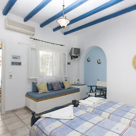 George's Paros