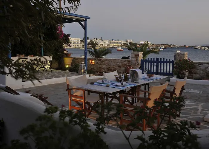 George's Paros 3*