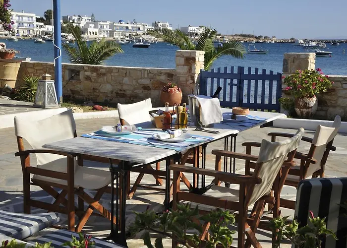 George's Paros 3*