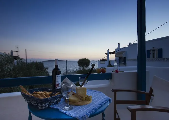 George's Paros Alikí