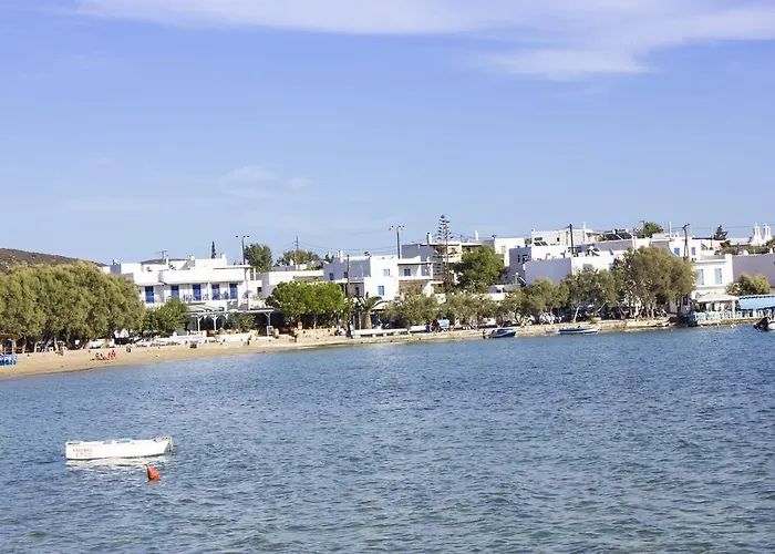 George's Paros Aparthotel 3*